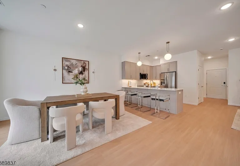 70 Ridgedale Ave #102 — Photo 1