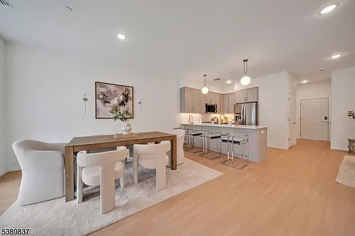 70 Ridgedale Ave #102 Photo 1