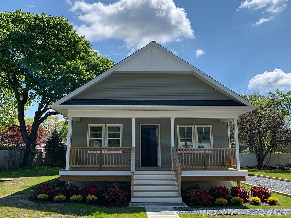 1st image of 23 Furman Ave