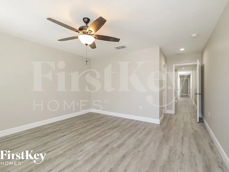421 Finley Ave — Photo 8