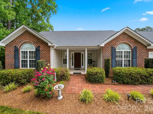 3422 N Bay Dr, Granite Falls, NC 28630