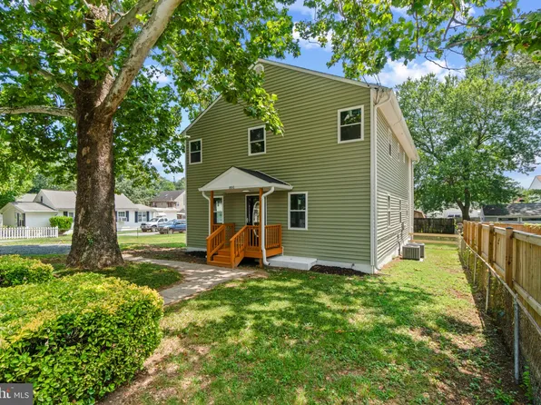 891 Alfred Dr, Pasadena, MD 21122