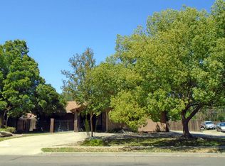 647 W Magnolia Ave, Hanford, CA 93230