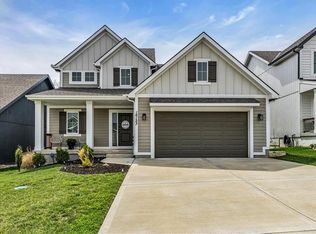 16123 Giorgia St, Parkville, MO 64152