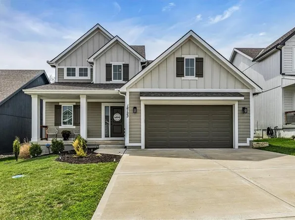 16123 Giorgia St, Parkville, MO 64152