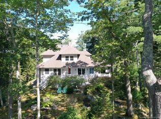 15 Chimes Ln, Boothbay Harbor, ME 04538