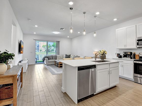 3rd image of 7143 Beecher Creek Way