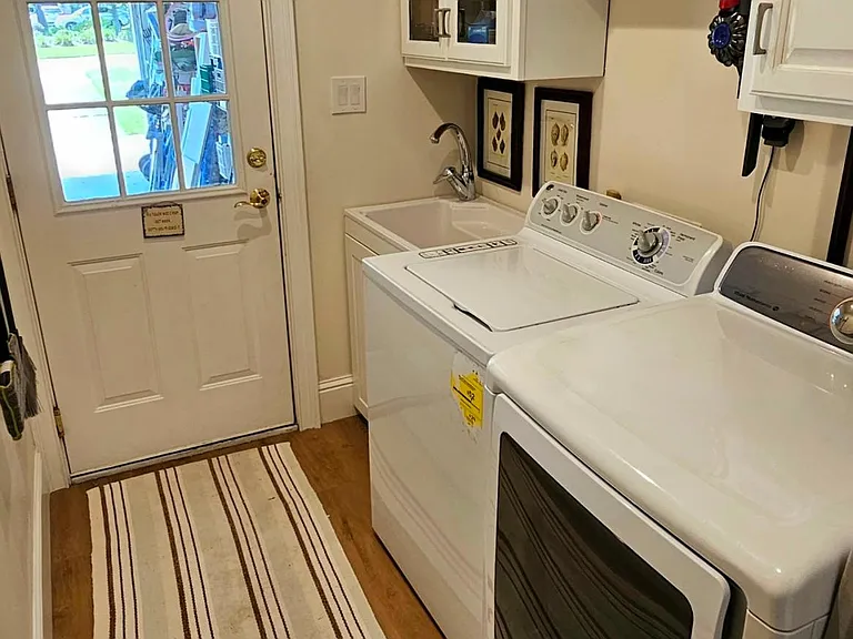 4308 Greenleaf Cir — Photo 10