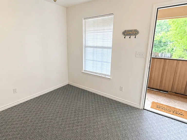 507 N Gilmer St — Photo 5