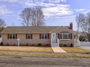 6 Sachem Rd, Peabody, MA 01960