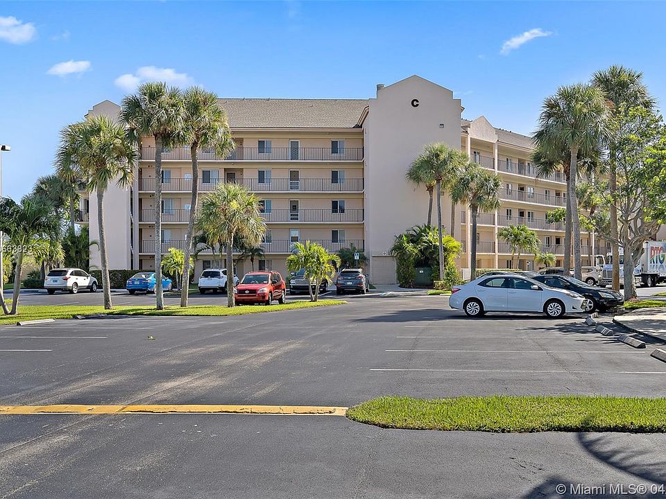 1st image of 275 Palm Ave APT C302
