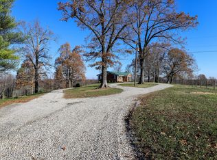 579 Cemetery Rd, Big Clifty, KY 42712