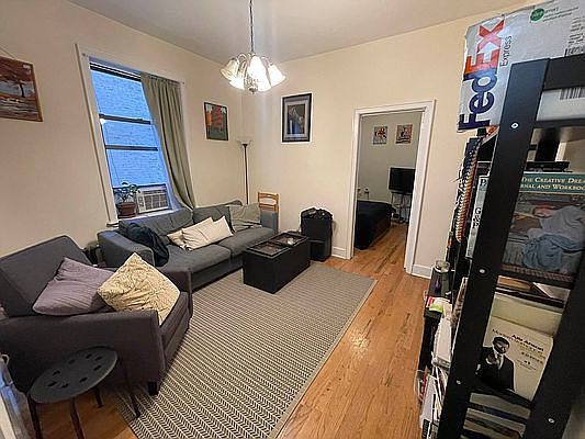 1st image of 210 W 109th St APT 33
