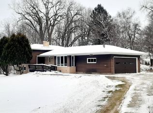 5730 N Ballard Rd, Appleton, WI 54913
