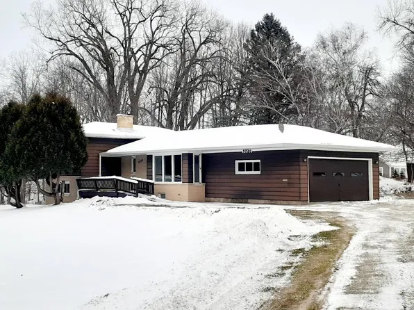 5730 N Ballard Rd, Appleton, WI 54913