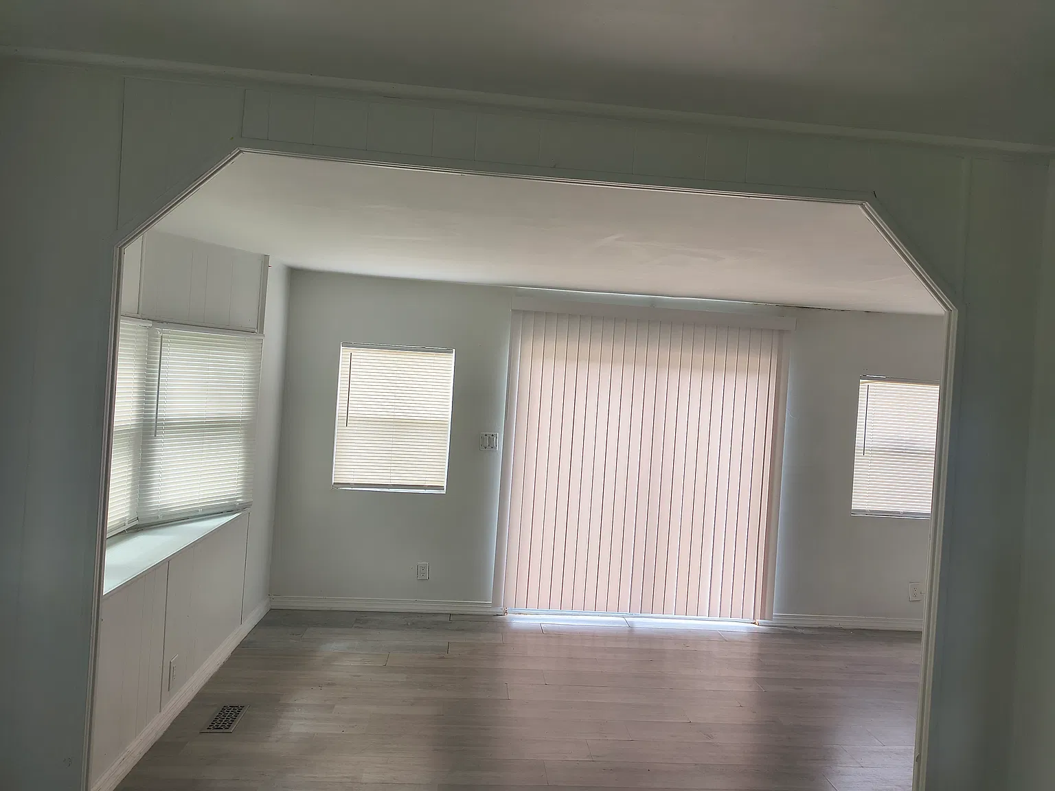 2 bed, 1500 sqft, $1,500 — Photo 3