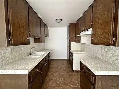 647 Olive Ave — Photo 18