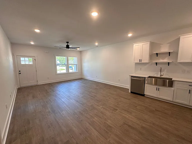 1668 Winding Way SW — Photo 5
