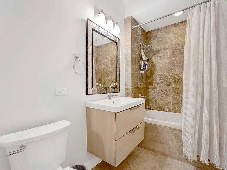 W Huron St — Photo 10
