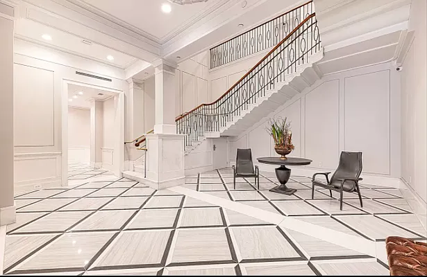 Rented by REAL New York | media 21