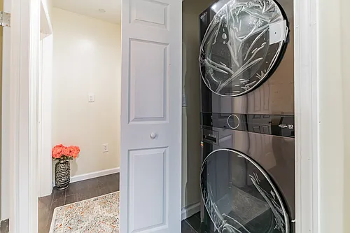 2107 Grand Blvd #4 Photo 1