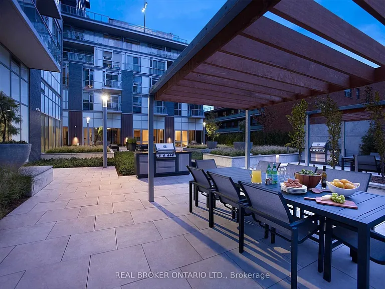 101 Erskine Ave #1801 — Photo 12