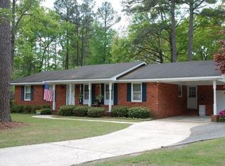 901 Highland Dr, Laurinburg, NC 28352