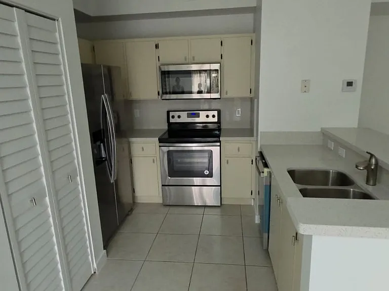 7280 NW 114th Ave #305 — Photo 7