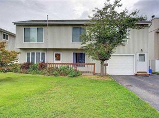 31 Firwood Rd, Pt Washington, NY 11050