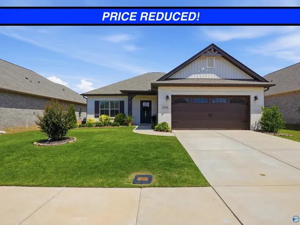 9539 Hampton Oak Dr SE, Owens Cross Roads, AL 35763
