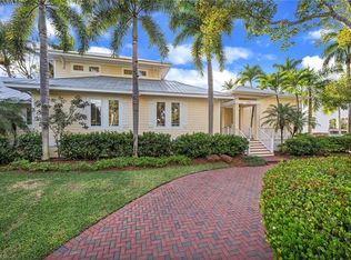 1750 Gordon Dr, Naples, FL 34102