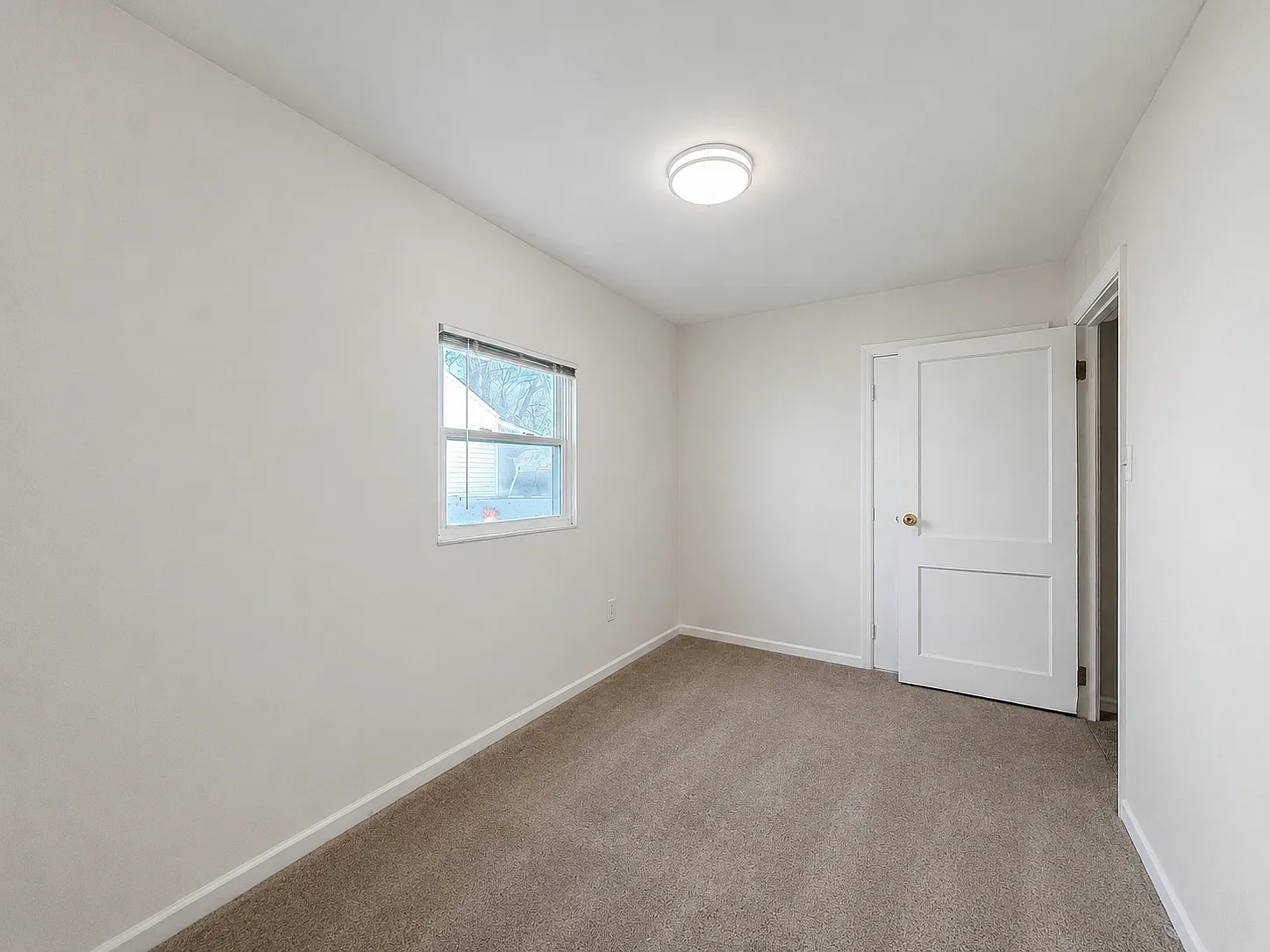 2240 Saint Paul St — Photo 2