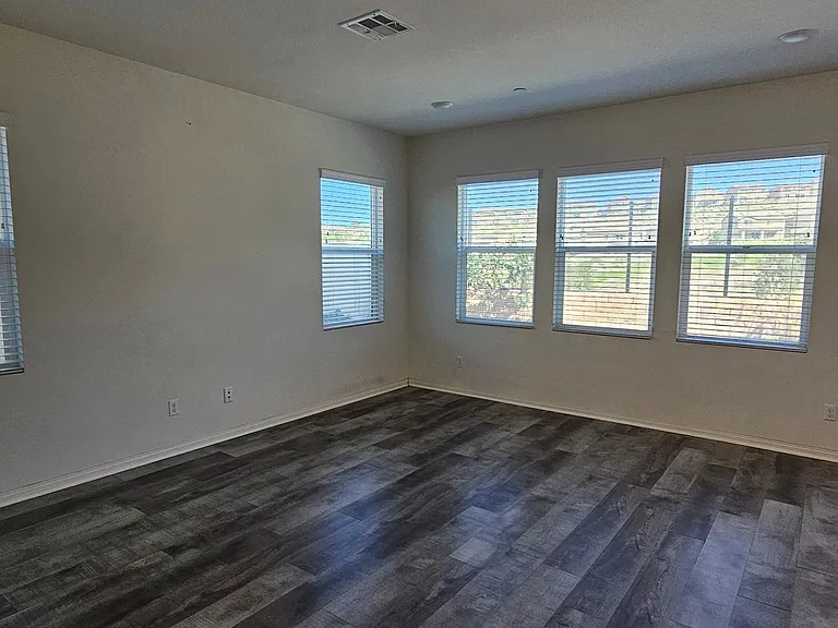 24535 Acadia Dr — Photo 18