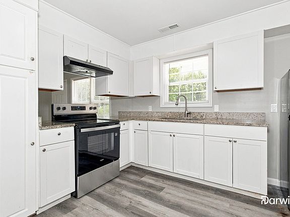 2nd image of 3318 Bonds Ave