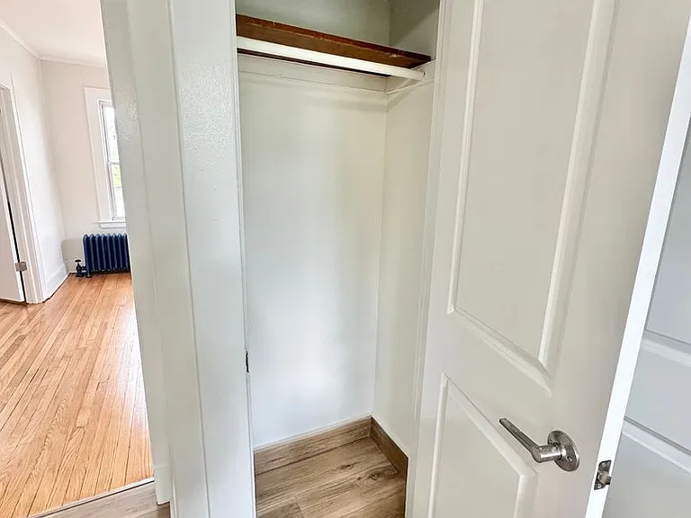 90 Monroe St — Photo 16