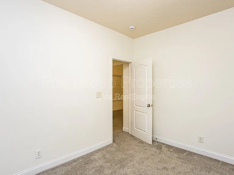 7224 Caley St — Photo 16
