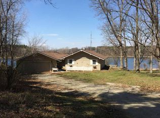 200 Lane 100a Pine Canyon Lk, Angola, IN 46703