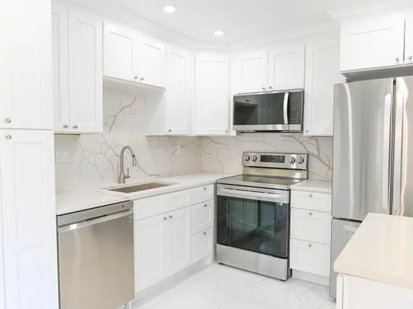 282 Burgundy F #F, Delray Beach, FL 33484