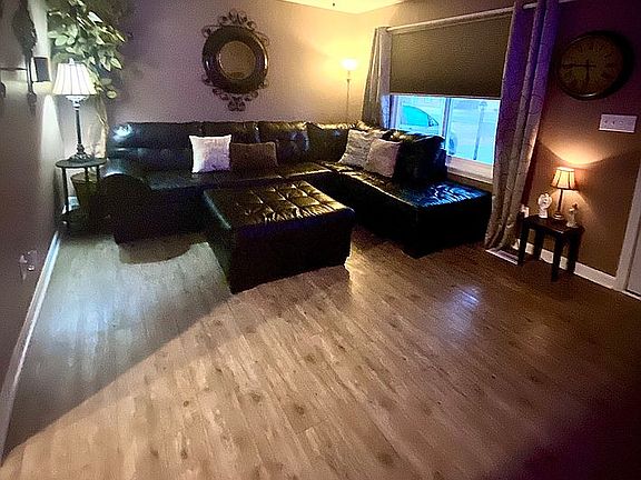 2nd image of 429 Greenfield Cir