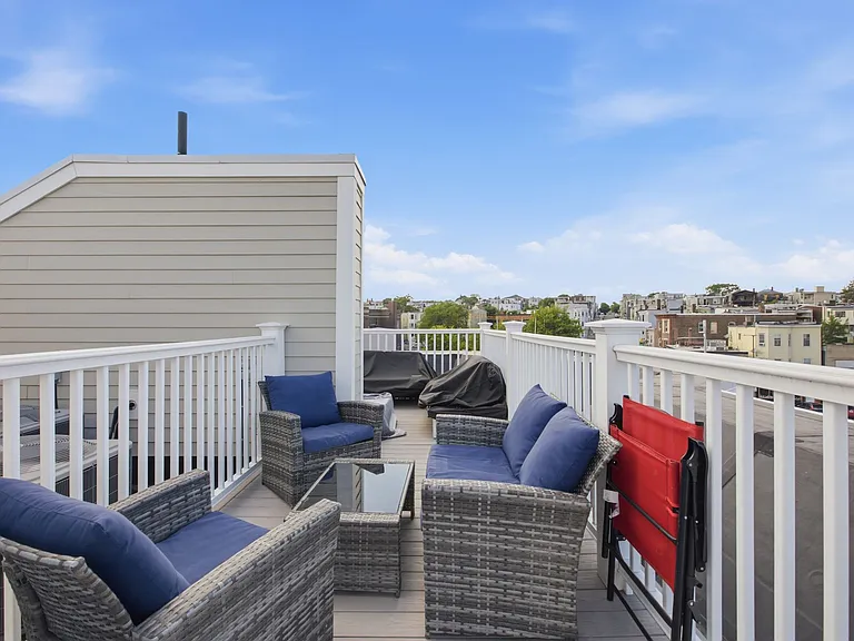 89 Prescott St #B — Photo 14