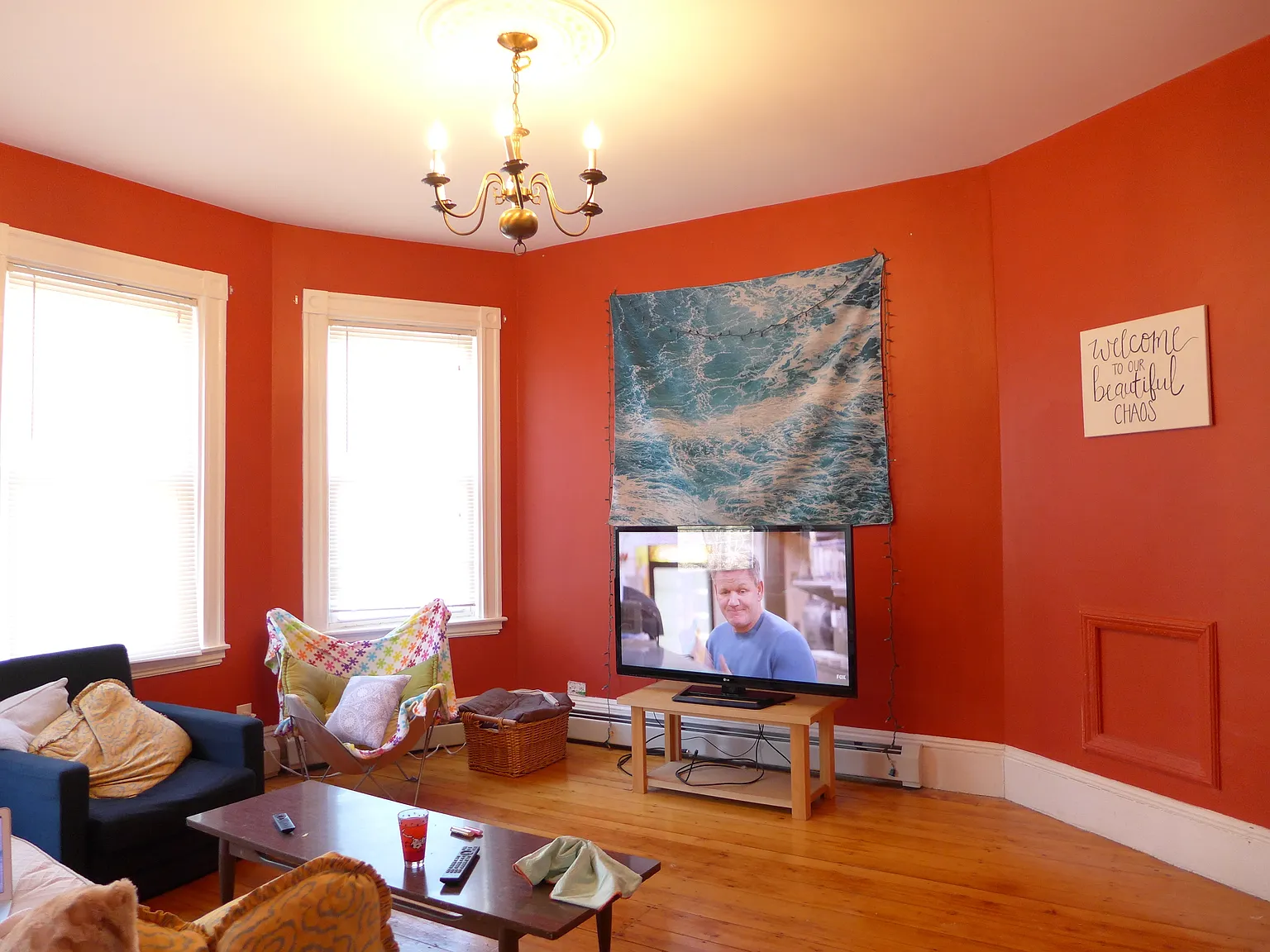 4 bed, 9999 sqft, $3,800 — Photo 2