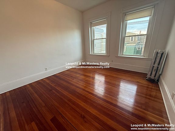 3rd image of 146 Oxford St APT 6