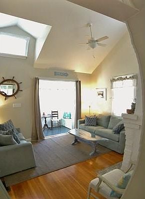 4th image of 52 Cape Cod Ave