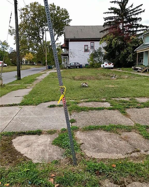 1st image of 123 Landon St