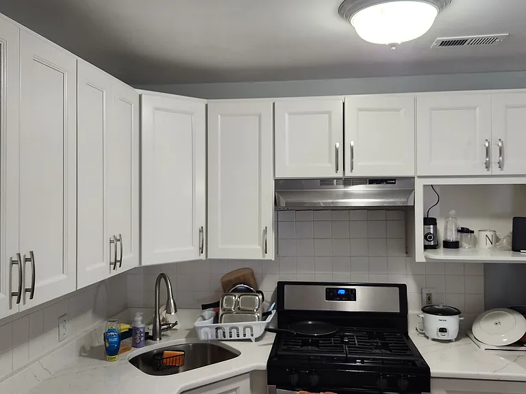 225 Bexley Ln — Photo 10