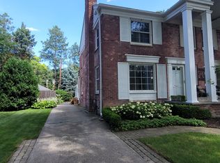 588 Neff Rd #1, Grosse Pointe, MI 48230