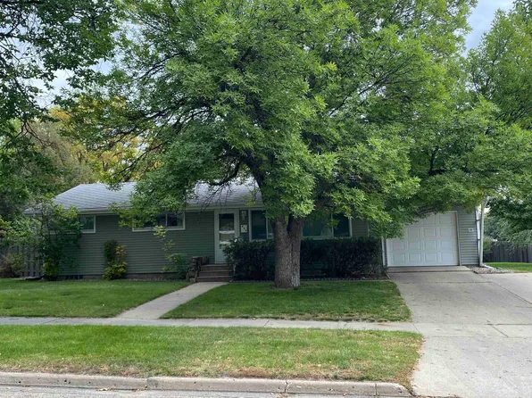 400 24th St NW, Minot, ND 58703