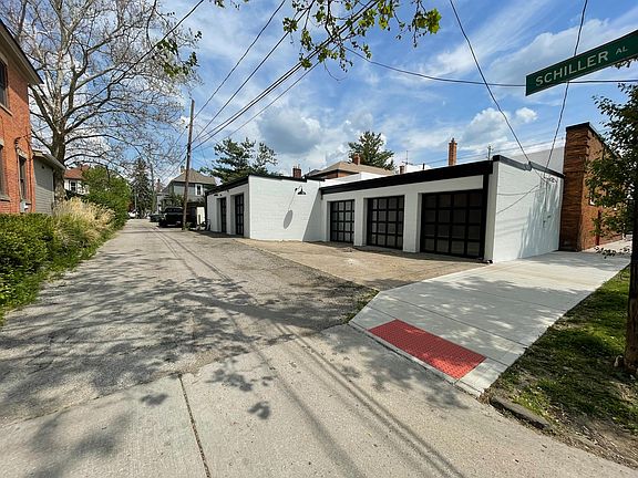 5th image of 364 E Whittier St #368