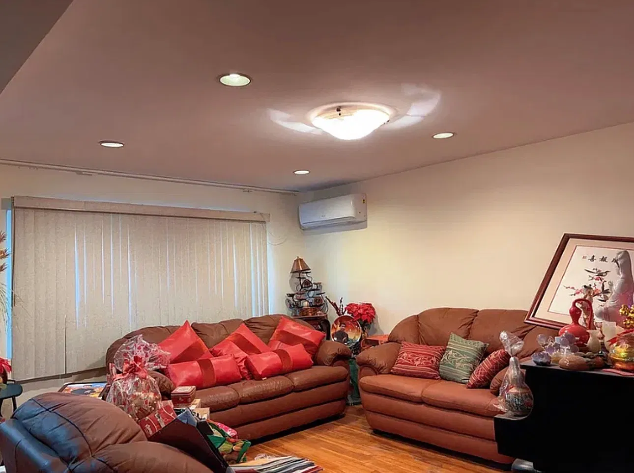 5 bed, 1734 sqft, $5,500 — Photo 2