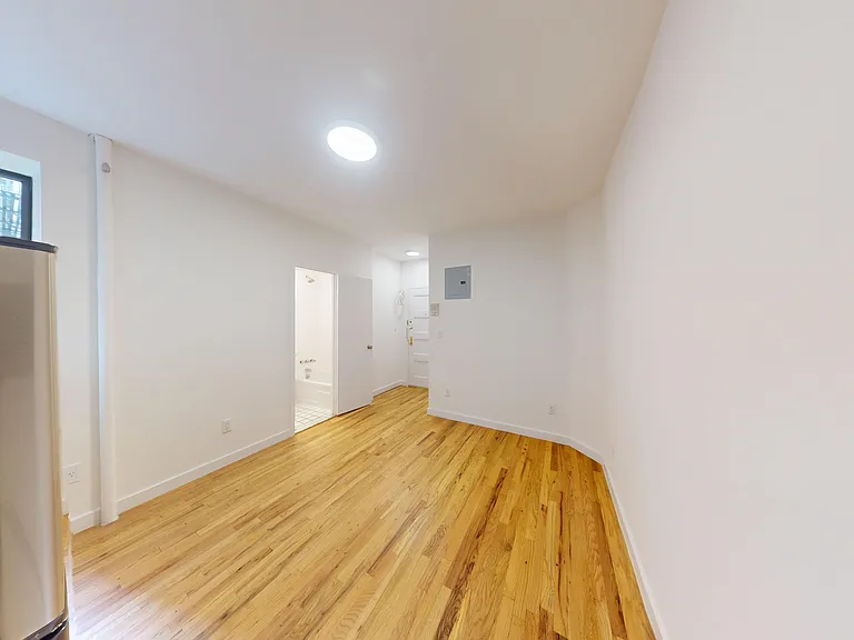 415 E 73rd St #5B — Photo 5